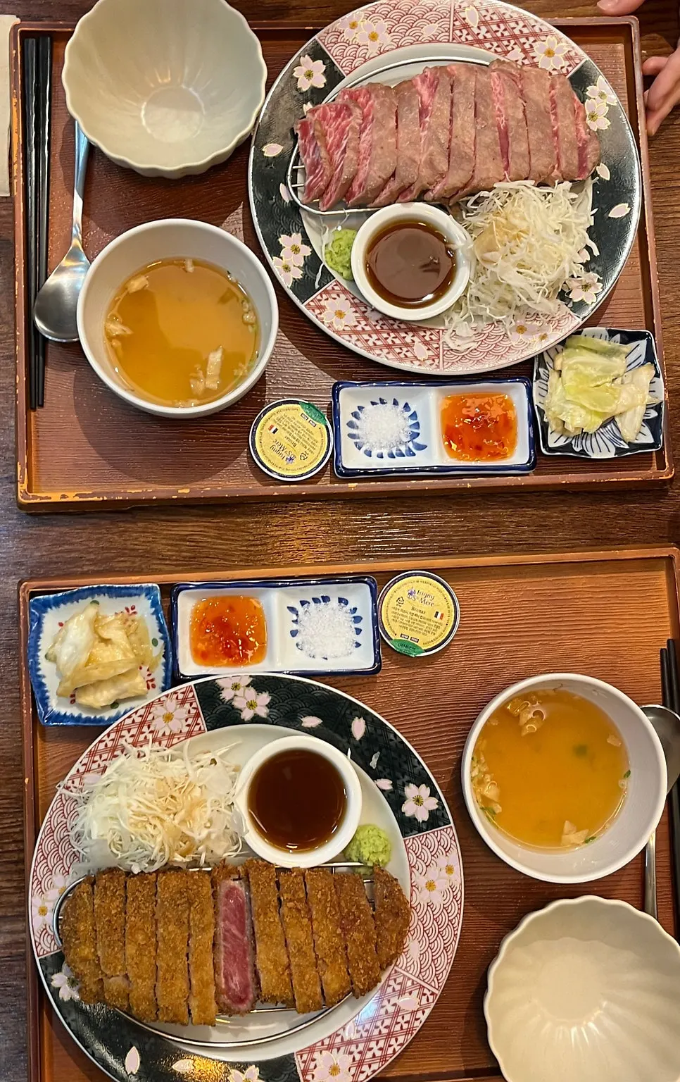 Gyukatsu set served with salad and jangguk soup