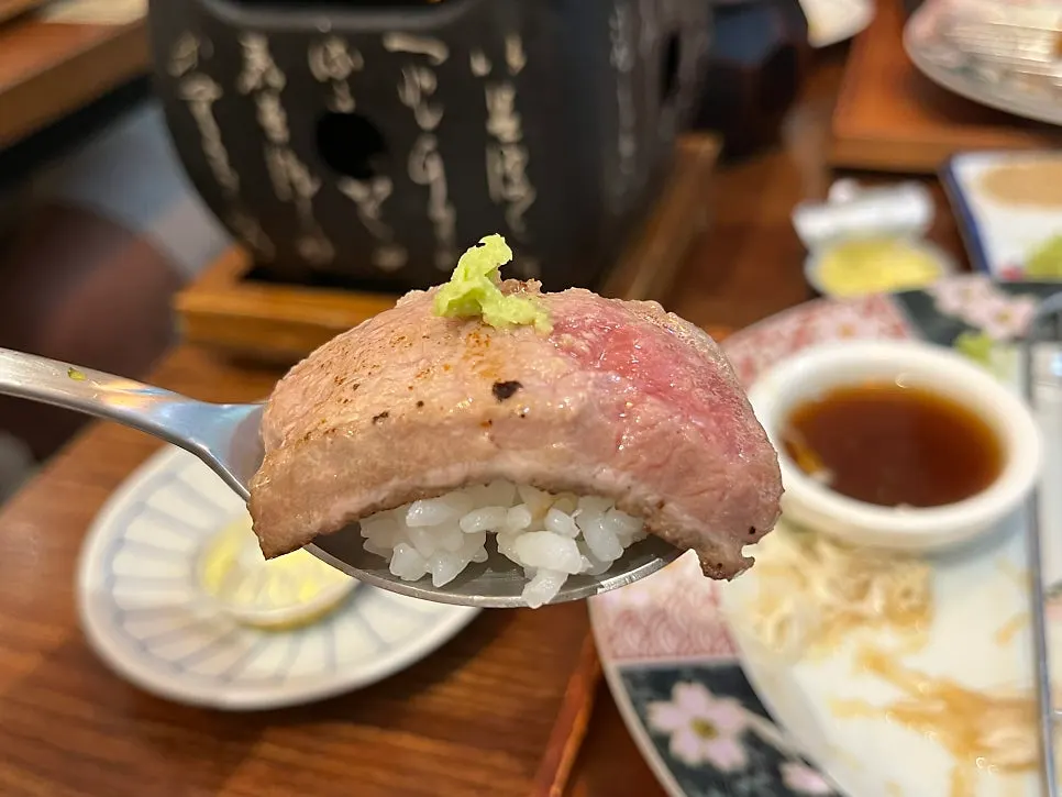 Full sirloin steki set spread