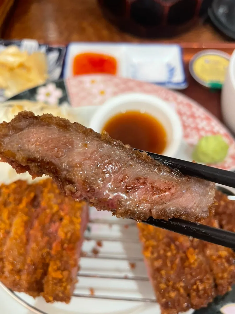 Gyukatsu grilling on a plate topped with Isigny butter