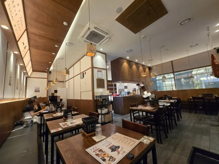 Table seating layout at Ichigyu Wonju
