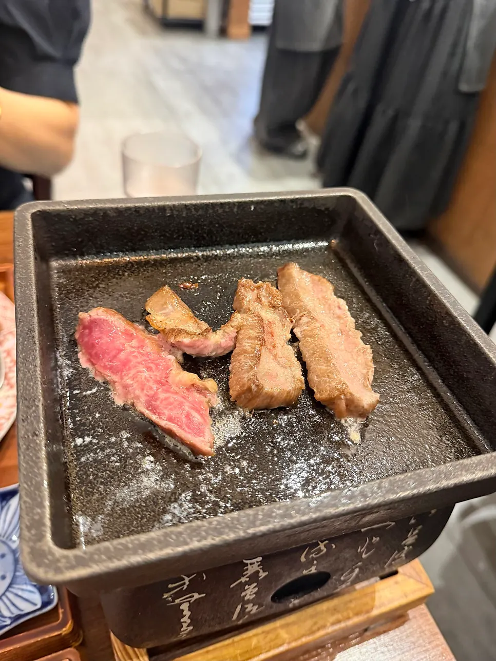 Steki set served in bite-sized pieces