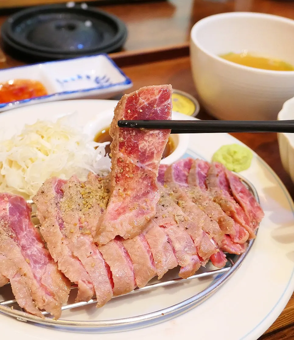 밥과 함께 먹기 좋은 채끝 스테키 정식