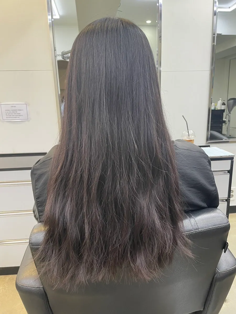 머리 끝 5cm를 잘라낸 뒤 긴머리
