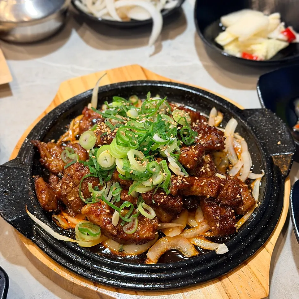 Gochujang stone-grilled galbi served still bubbling