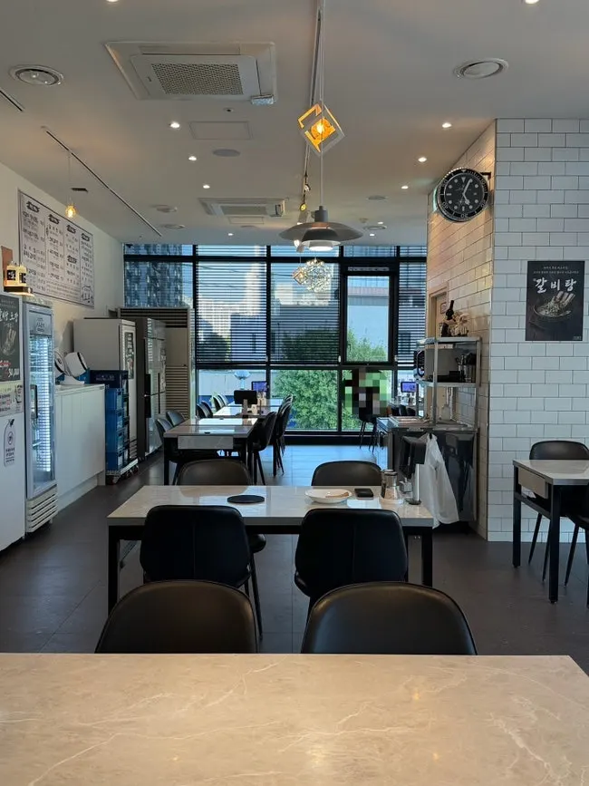 Interior seating at Idobonga