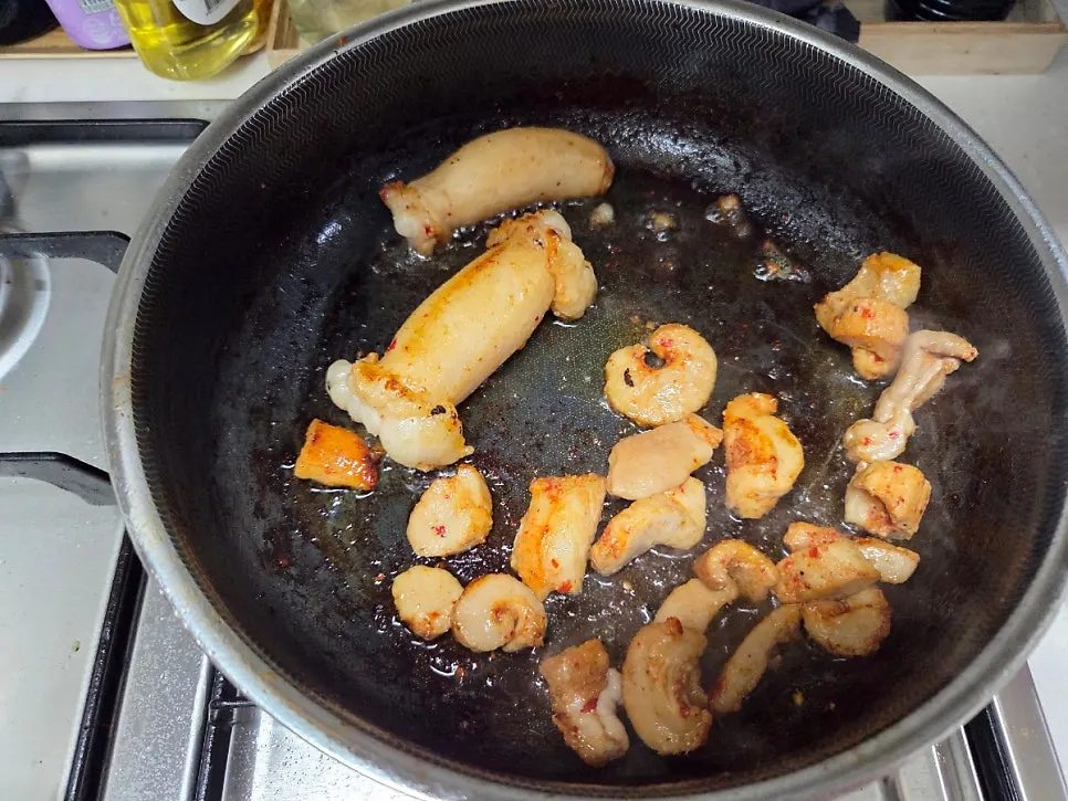 Ieum grilled offal cooking with pork neck