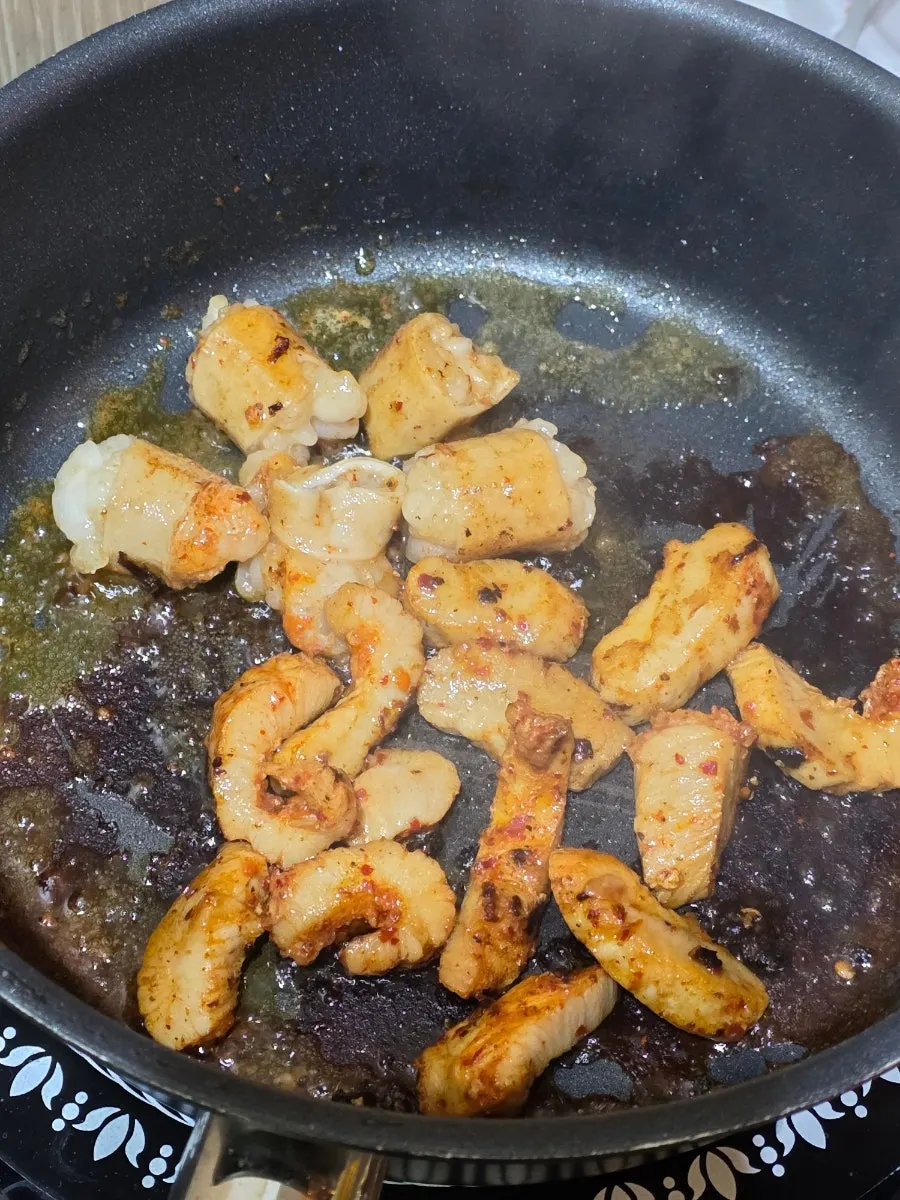 Sauce served with marinated teukyang and daechang