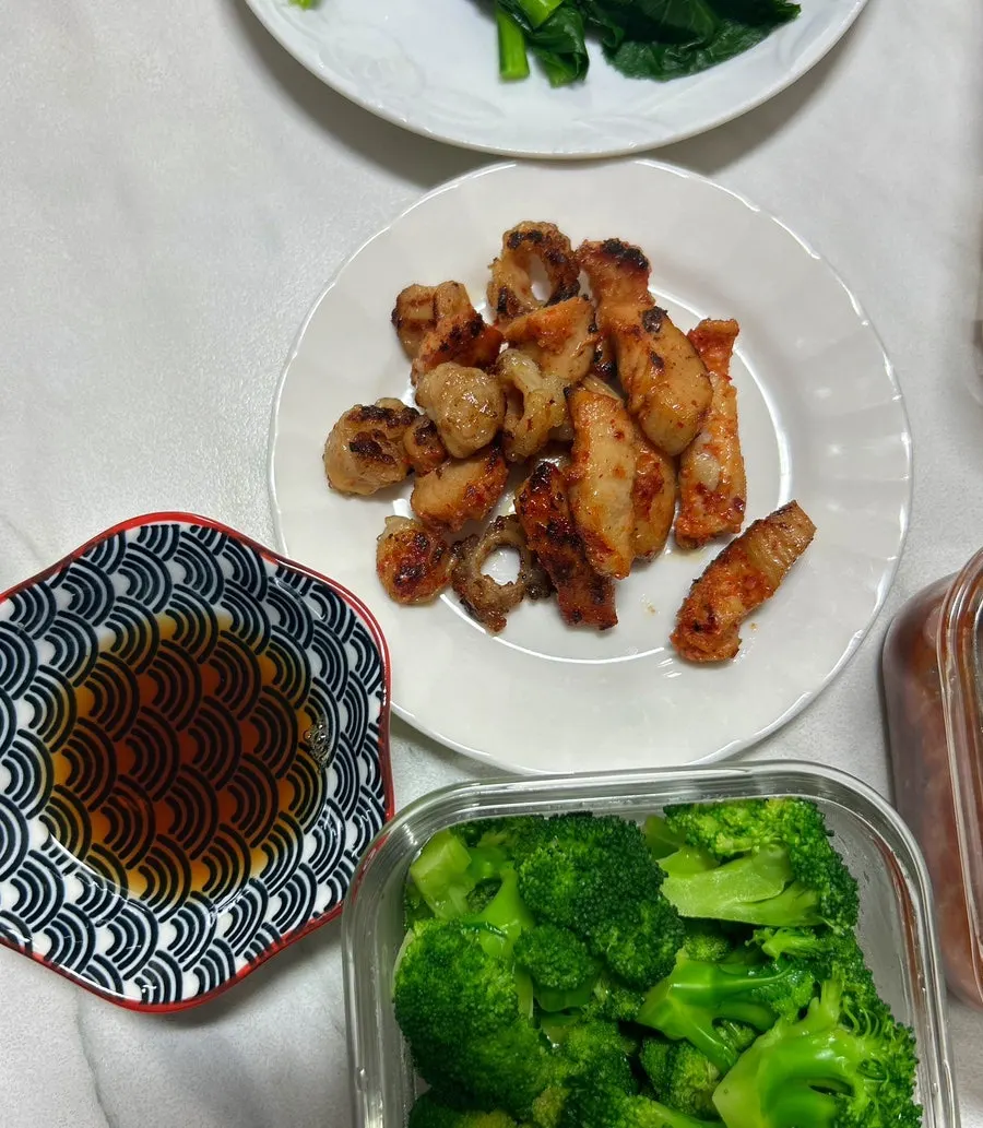 Finished Ieum Marinated Premium Omasum and Daechang Set at home