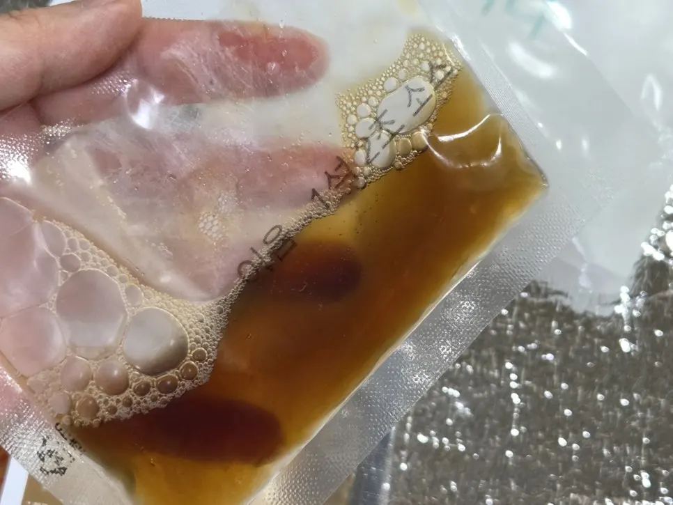 이음 양념구이 조리 전 구성과 소스