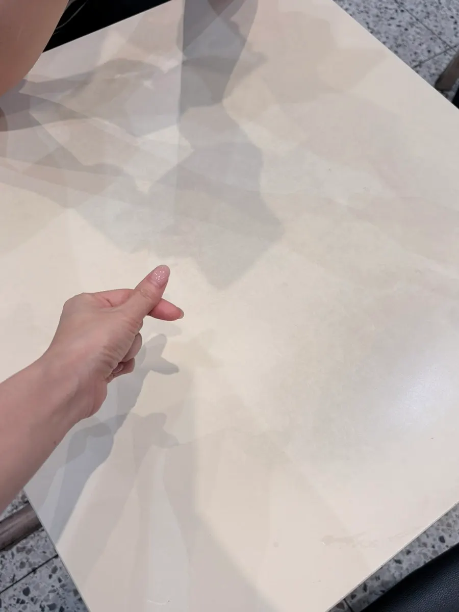 인덕션 없이 조리돼 나오는 테이블 자리