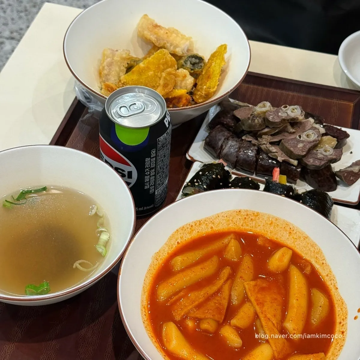 Full spread of the Hyeonseonine Set at Hyeonseonine Premium IFC Mall Branch