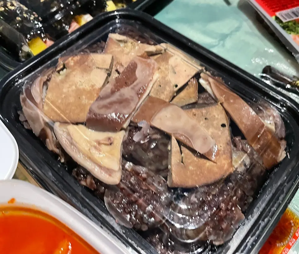세트에 함께 나온 순대와 튀김