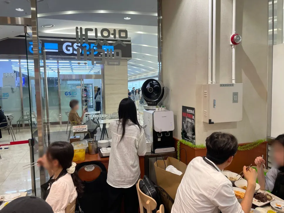사람이 많은 현선이네 프리미엄 IFC몰점 매장