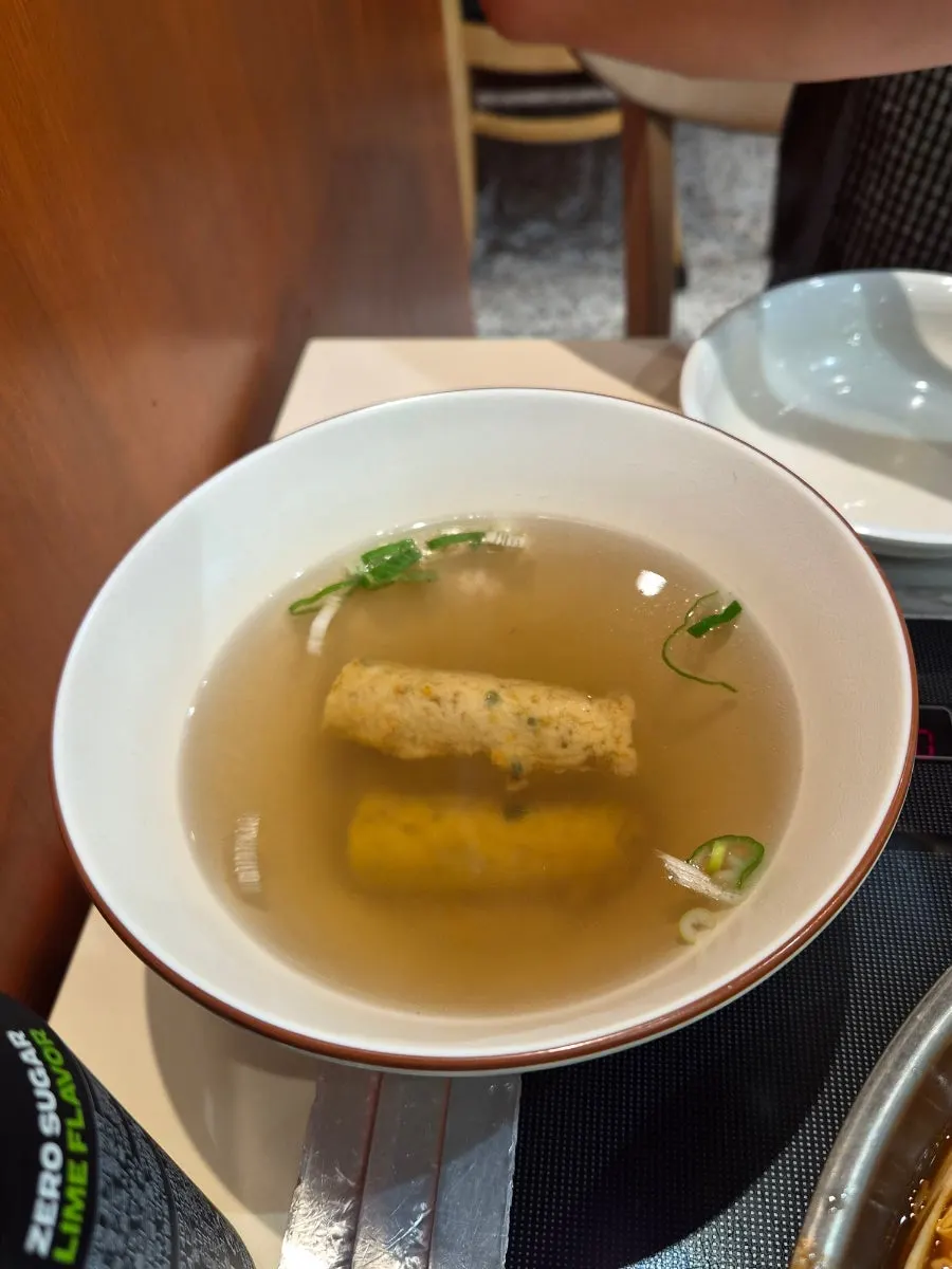 국물이 넉넉한 통통한 오뎅 한 그릇