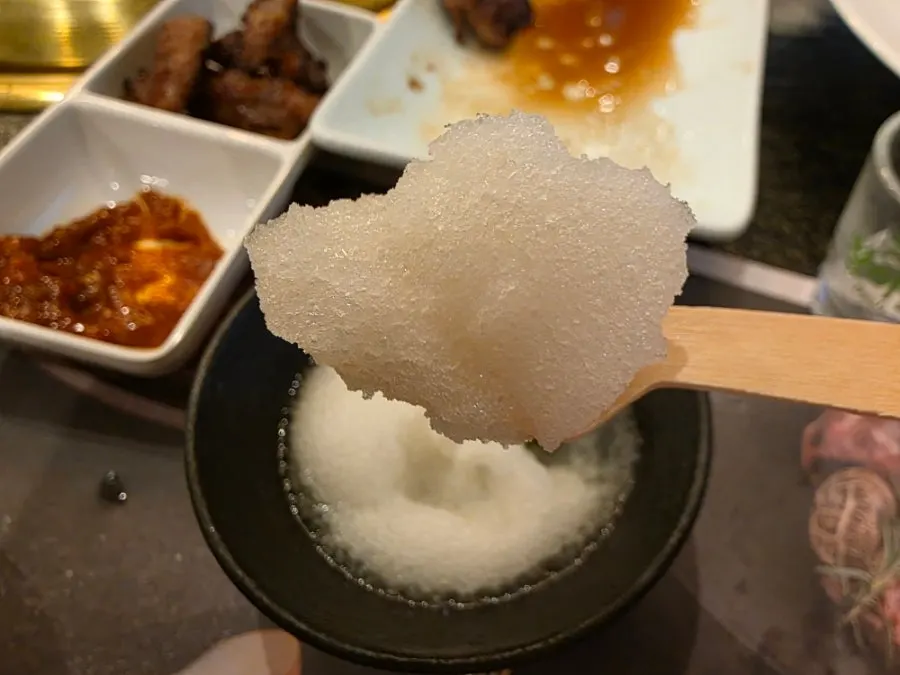 A cup of finely ground pear sherbet