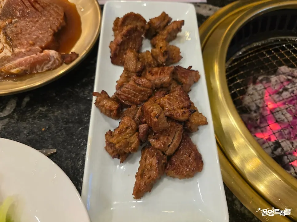 Well-cooked pork ribs