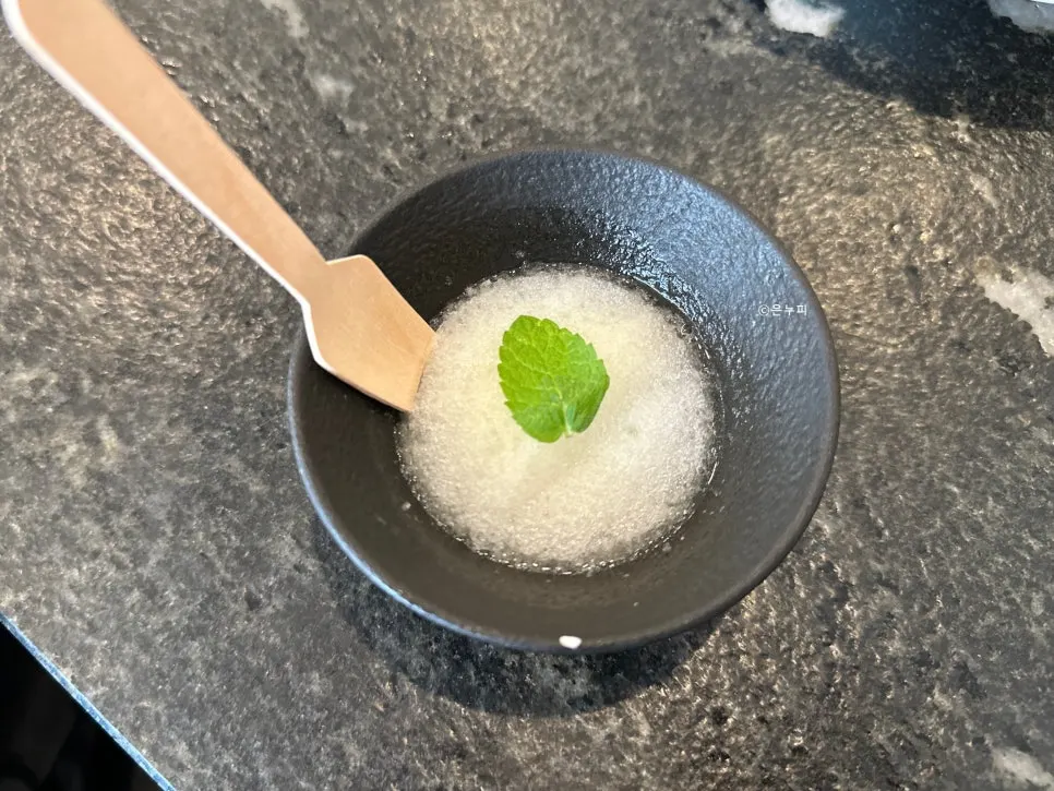 Cold mul naengmyeon eaten alongside the ribs