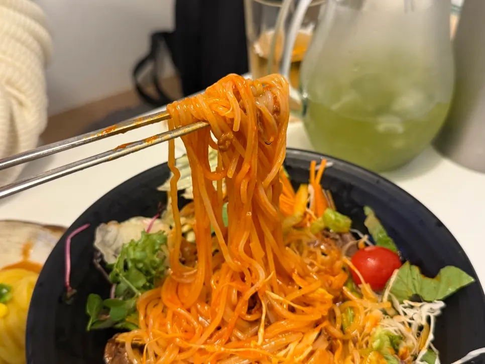 Stir-fried beef brisket jjolmyeon mixed with seasoning