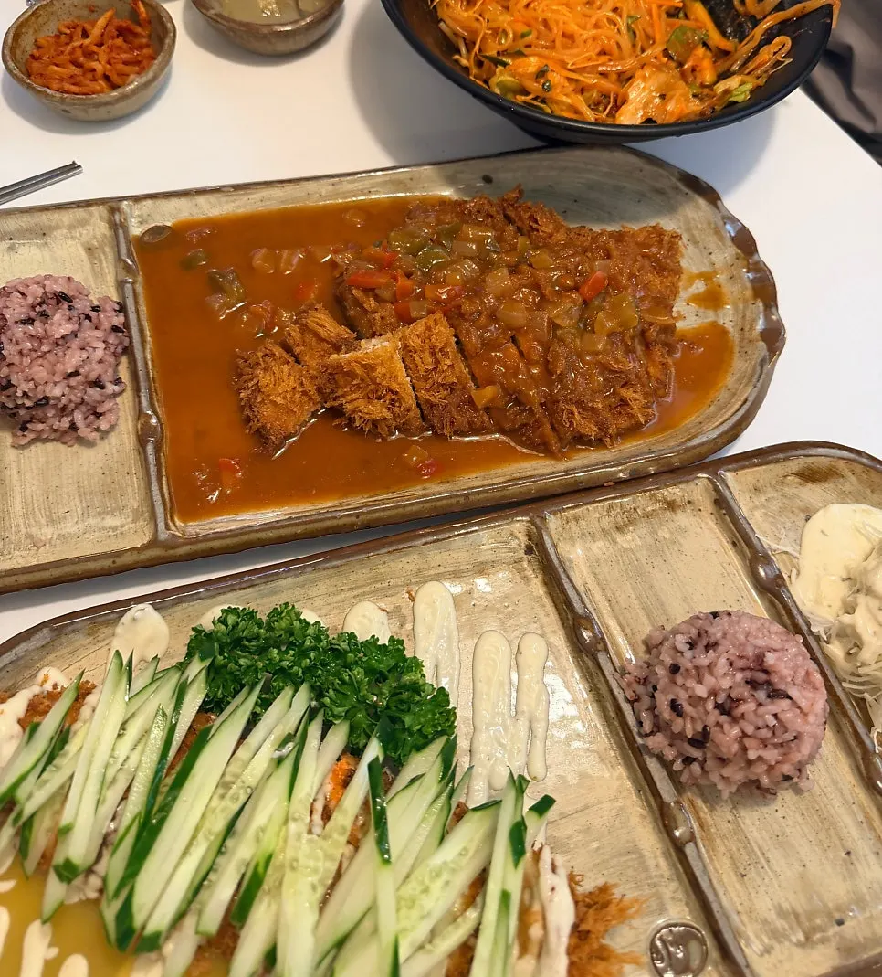 국내 최초 롤까스 전문점 이끼롤까스 안내