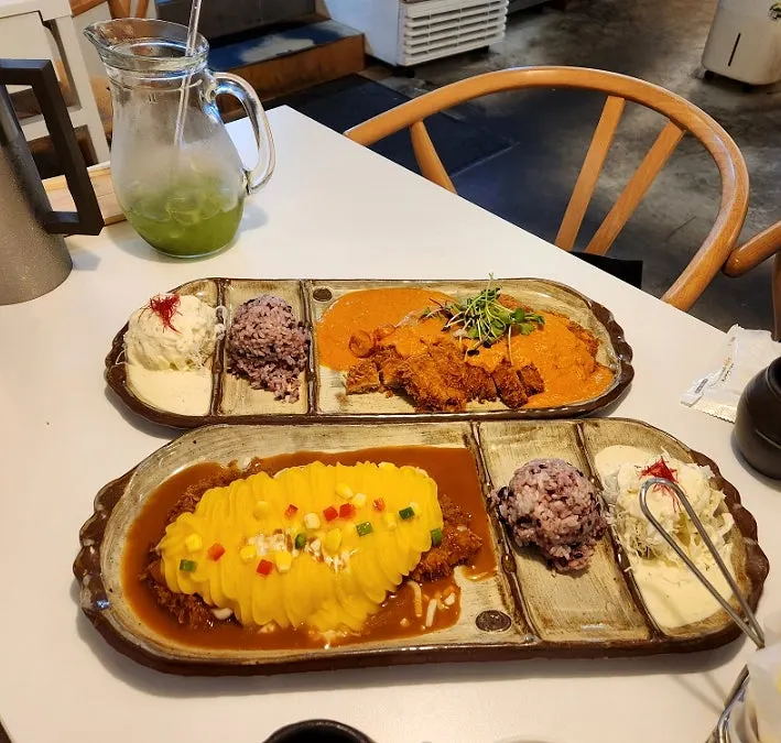 로제돈까스와 고구마치즈돈까스 클로즈업