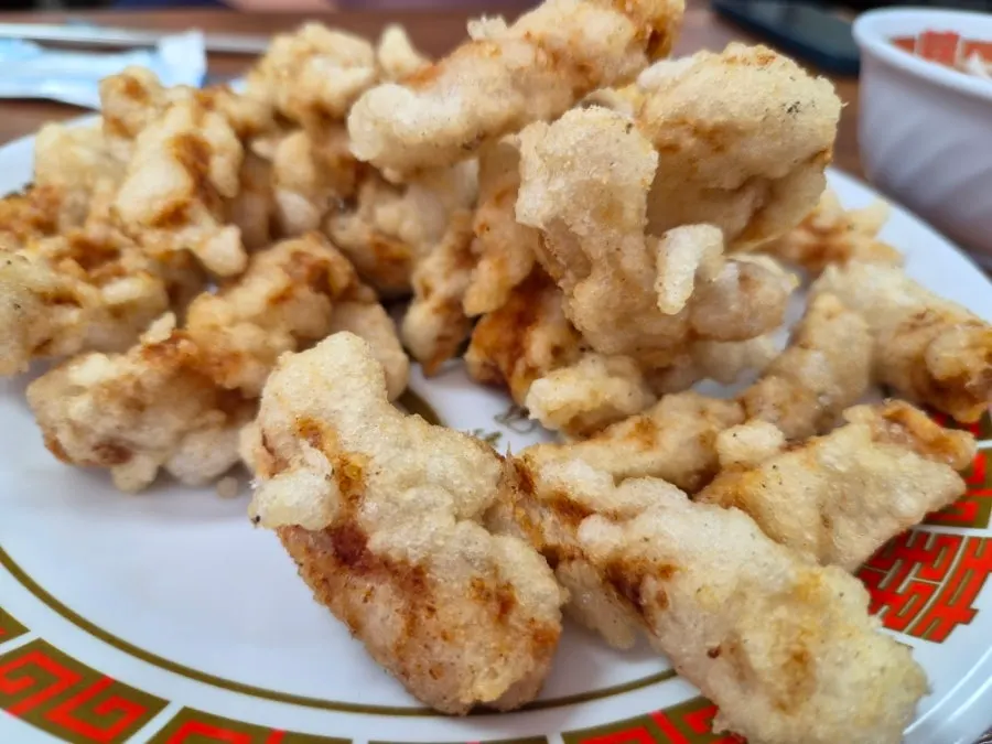 Golden fried tangsuyuk from Hwangbihong