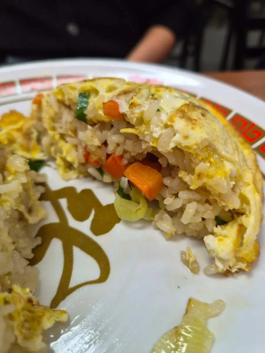 Fried rice at Hwangbihong topped with thick egg