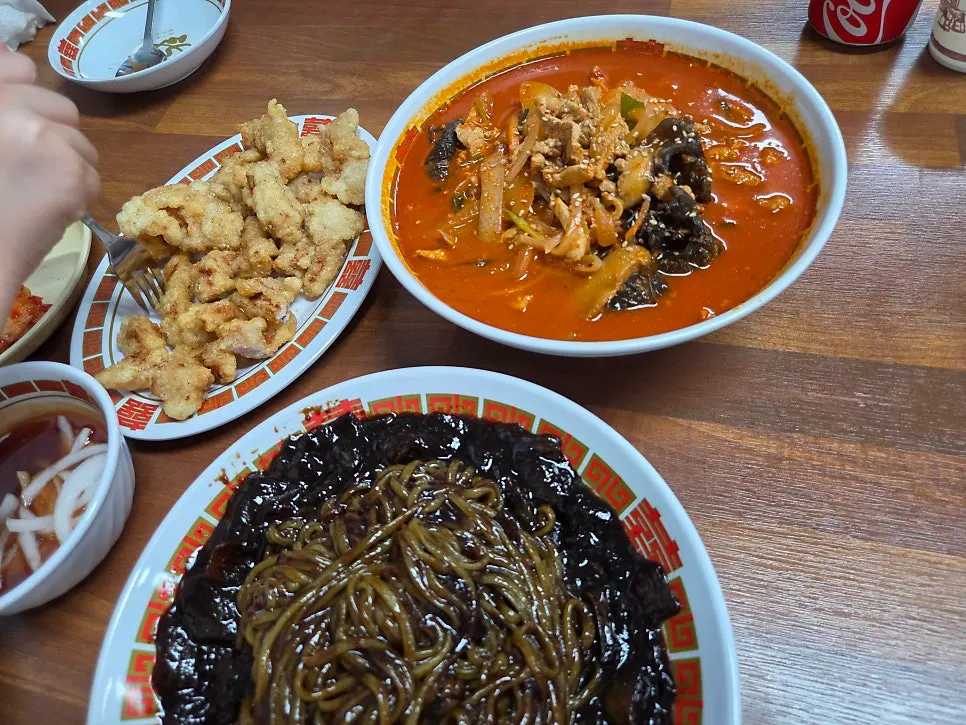 A portion of jjajangmyeon set aside for the child