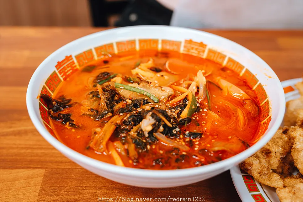 A bowl of Hwangbihong's seafood siraegi jjamppong rice