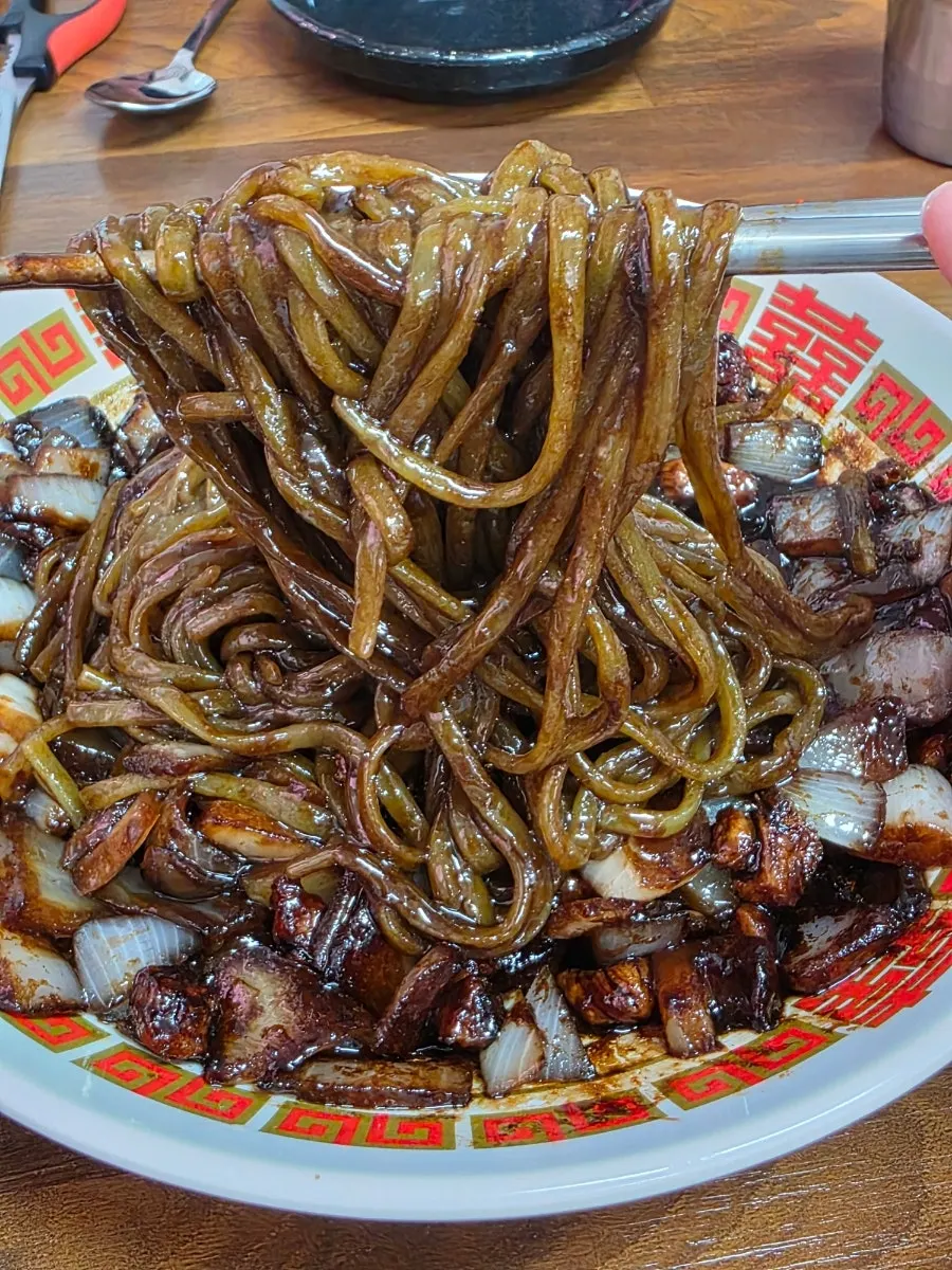 Gan-jjajang sauce with onions and pork