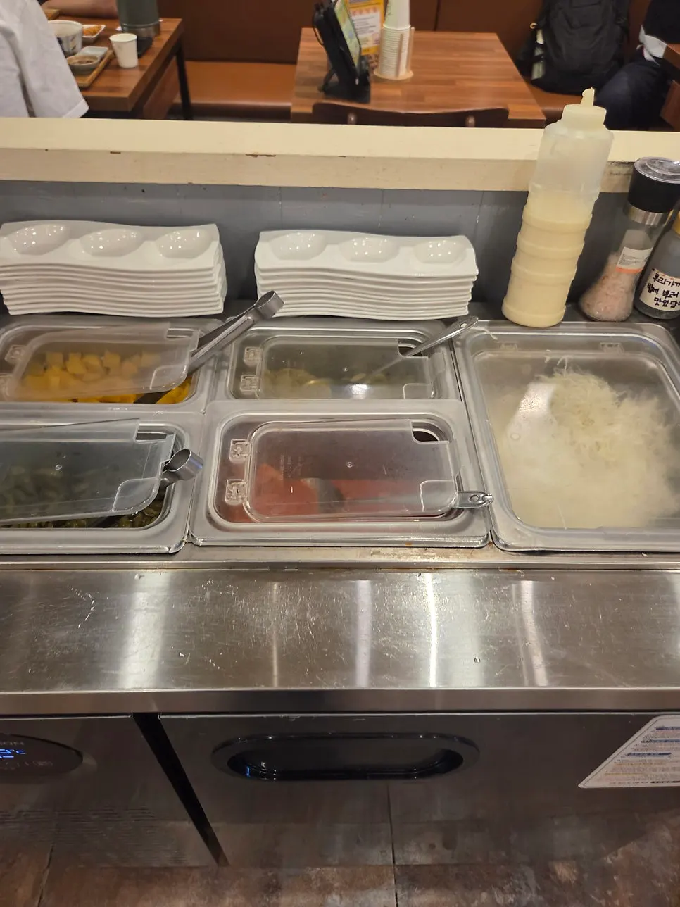 Self-serve aprons at Wonkwang Katsu