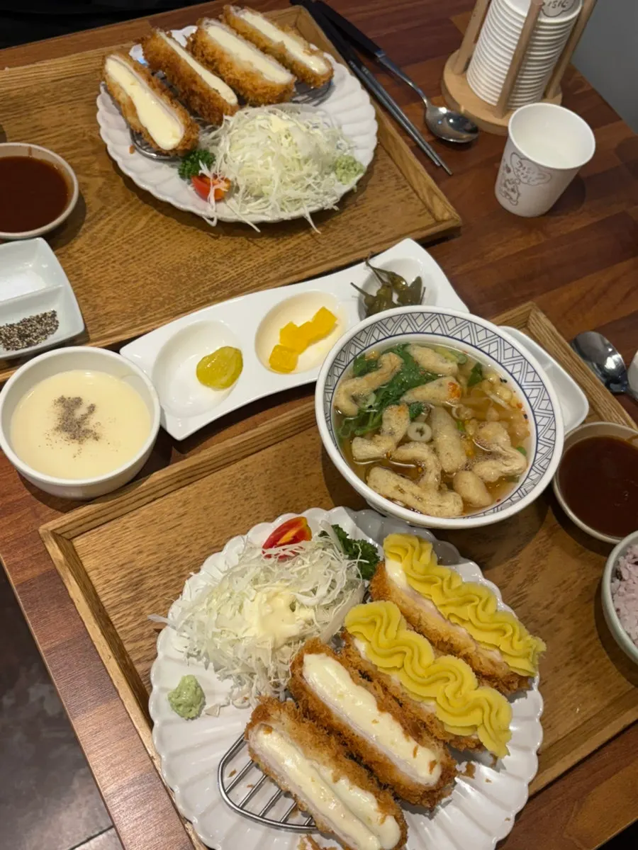 Self-bar at Wonkwang Katsu with pickled radish, pickles and kkakdugi