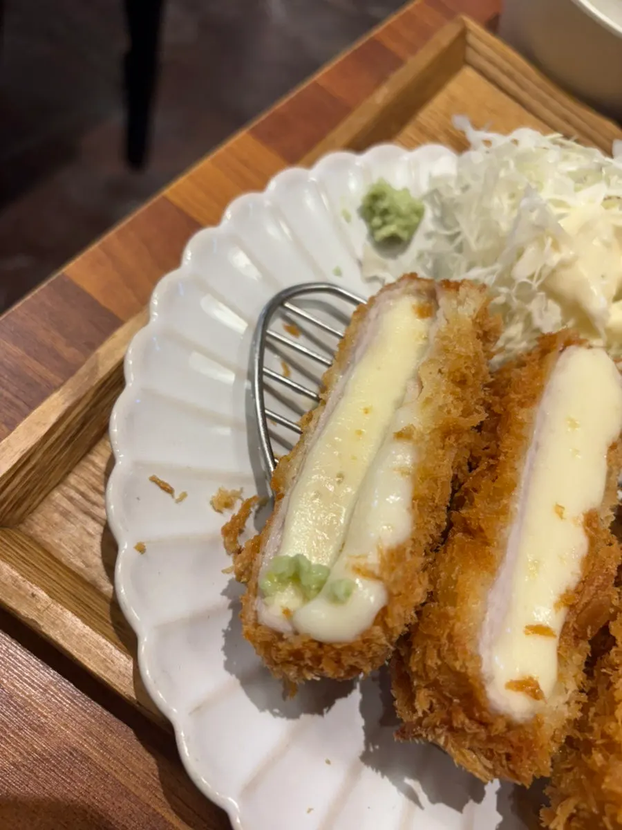 A bowl of mini-size udon