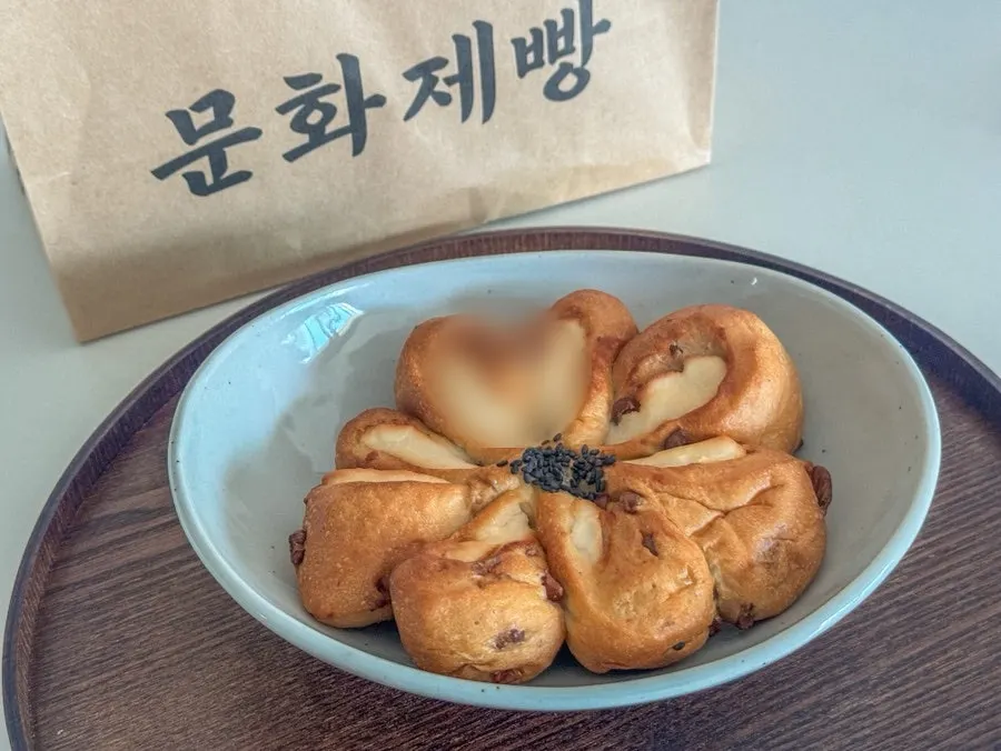 쫄깃한 식감의 문화제빵 쑥떡빵