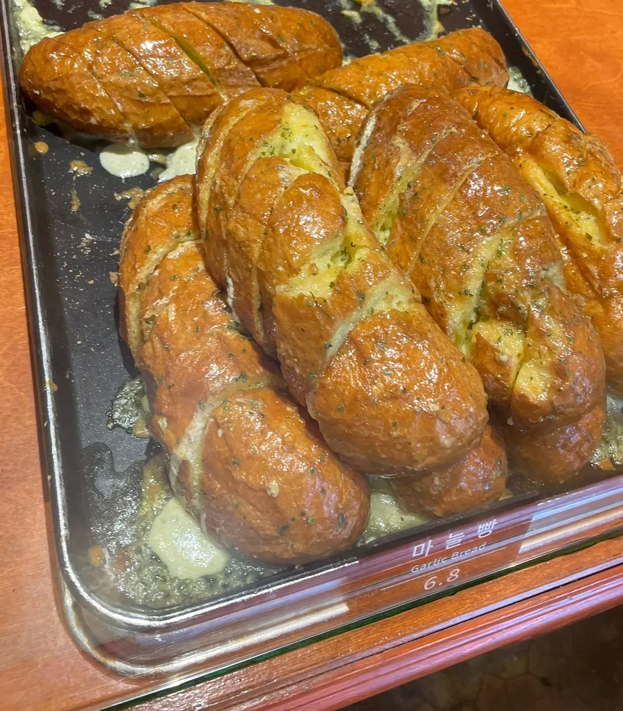 Coffee bread với hương cà phê đậm của Munhwa Bakery