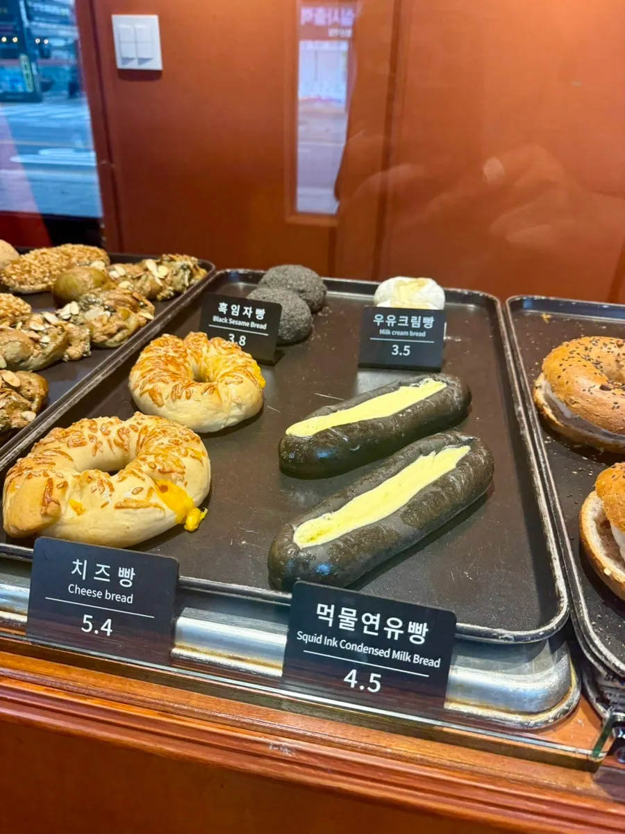 Milk cream bread and condensed milk bread at Munhwa Bakery