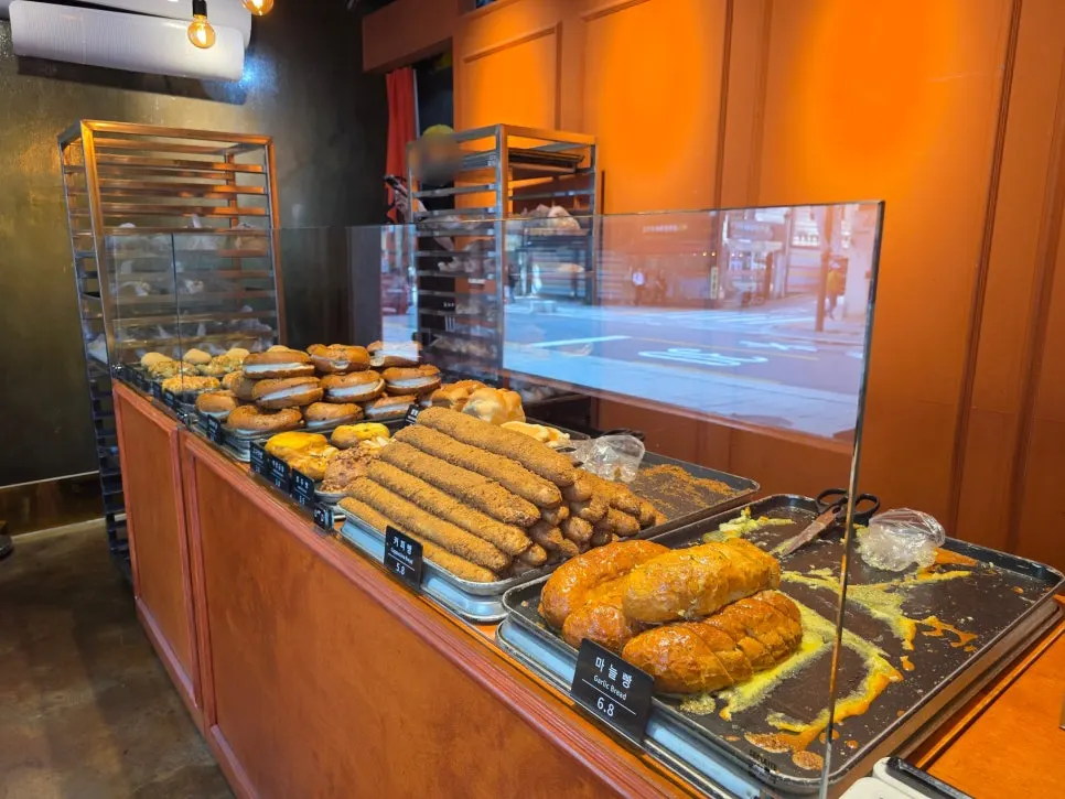 A basket full of mouthwatering bread
