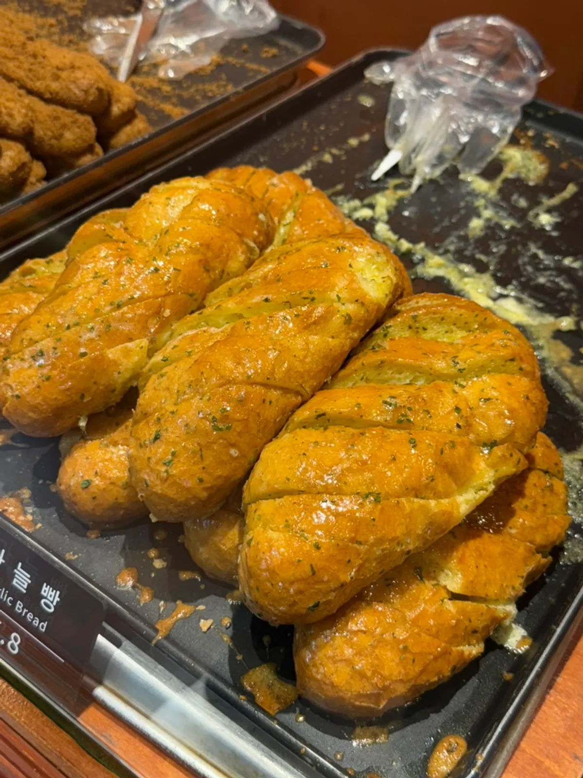 윤기 나는 문화제빵 마늘빵