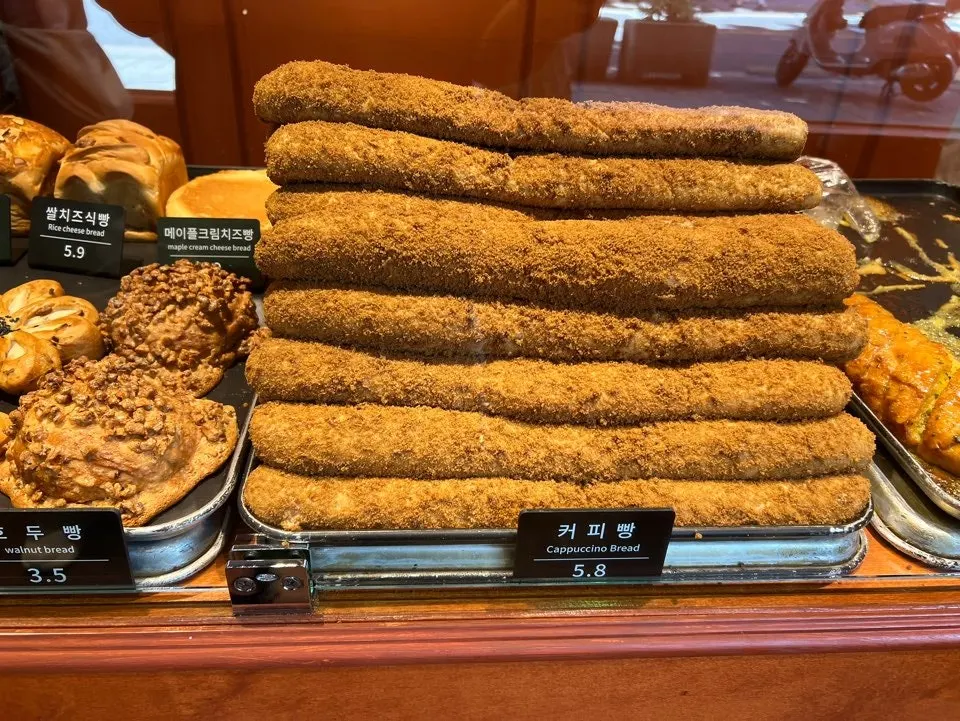 Variety of breads at Munhwa Bakery