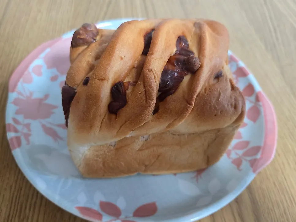 Rice chestnut bread with visible chestnuts