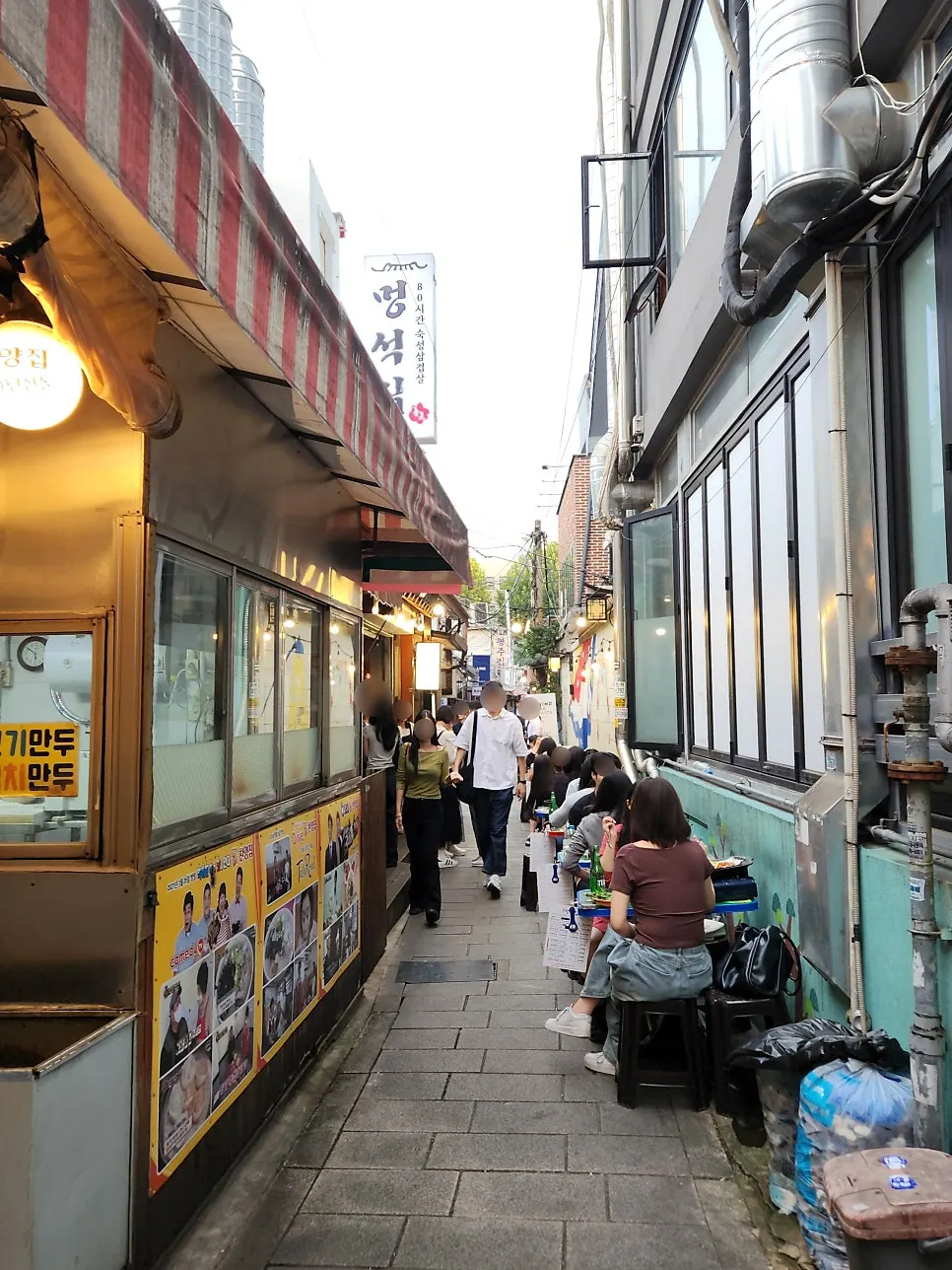Outdoor patio atmosphere after visiting Meongseokjip