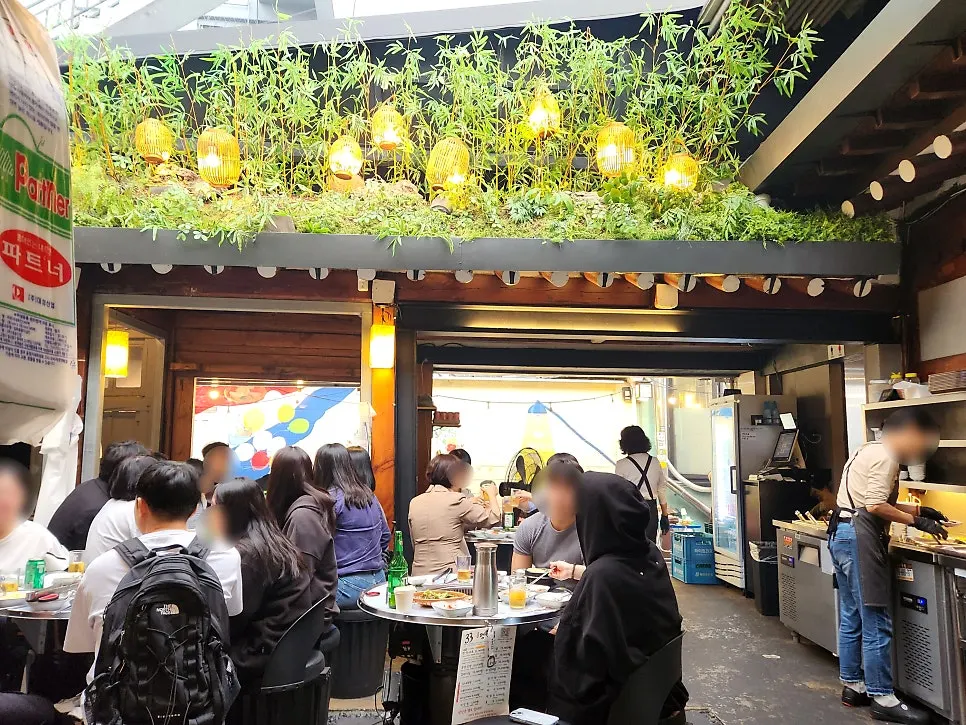 Waiting registration machine at the Meongseokjip entrance