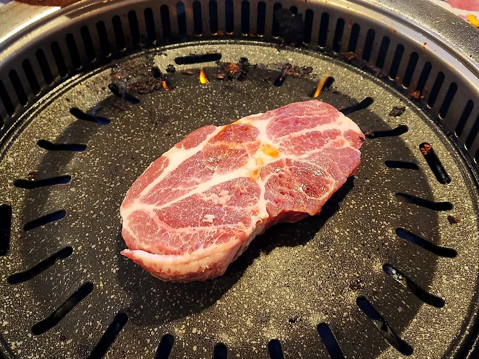 Juicy Meongseokjip pork belly