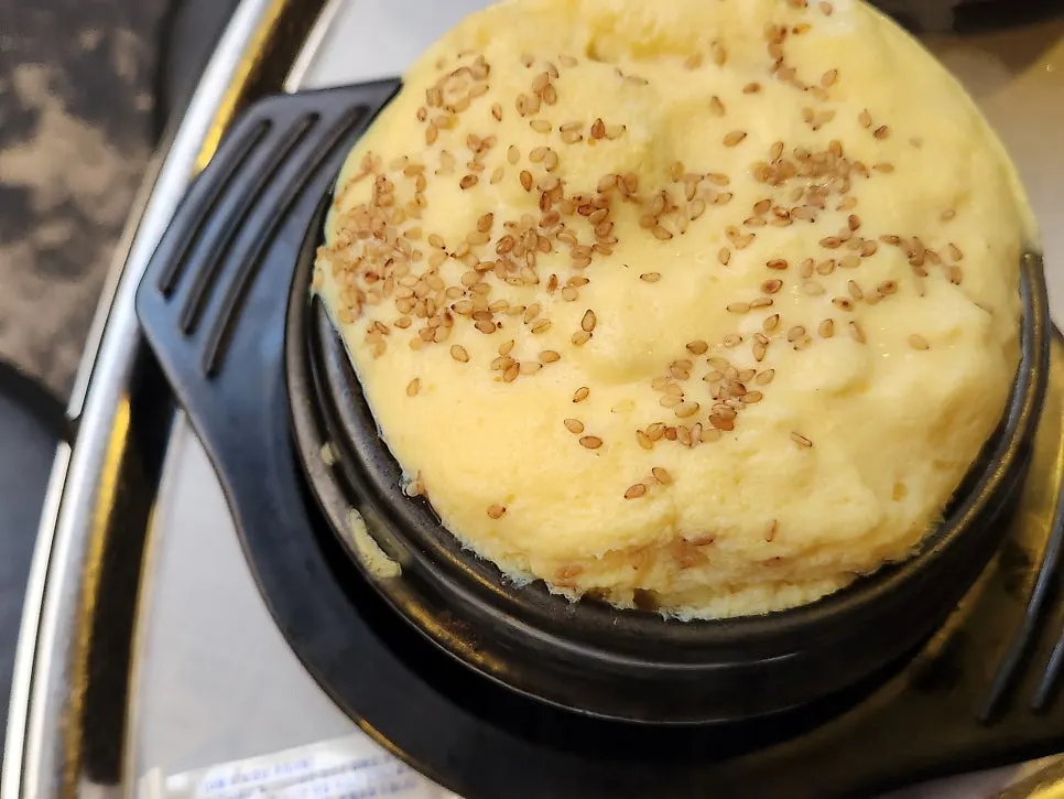 Soft and fluffy steamed egg