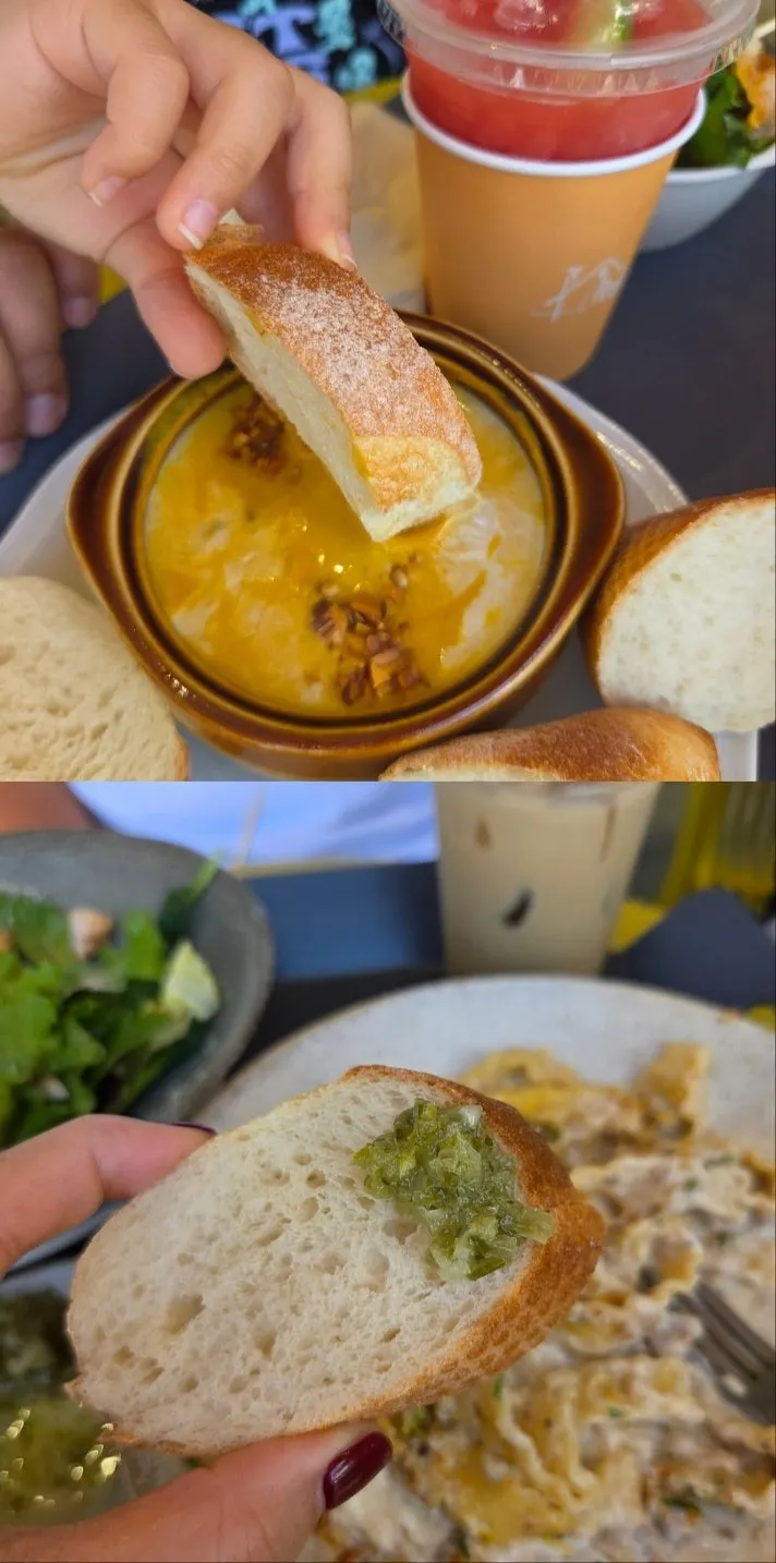 야채가 가득한 파니니 단면