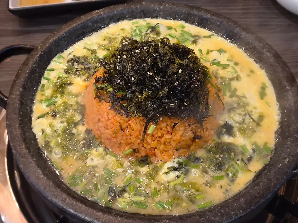 계란을 두른 1.5인분 볶음밥