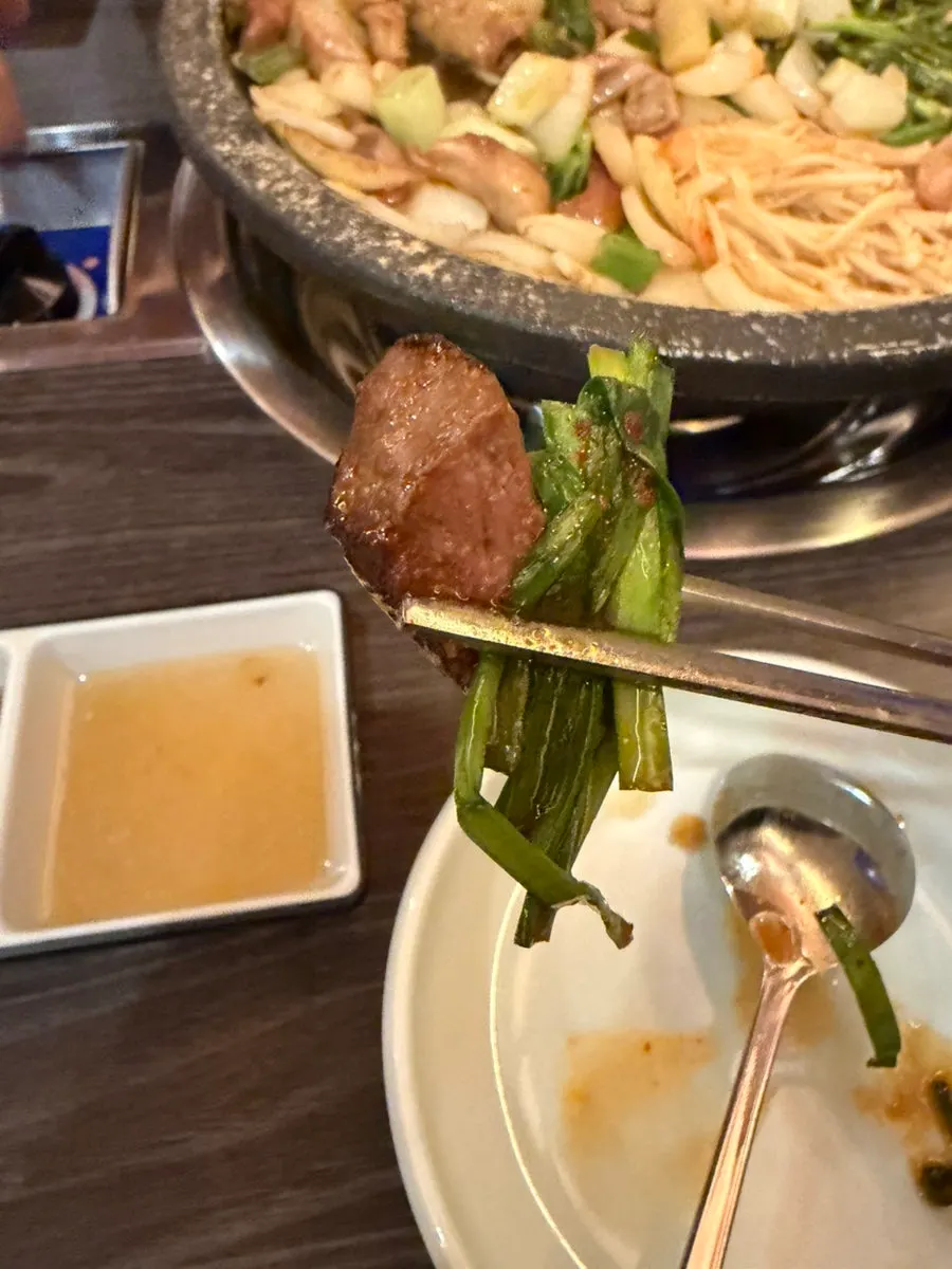 노릇하게 구워진 염통과 파김치