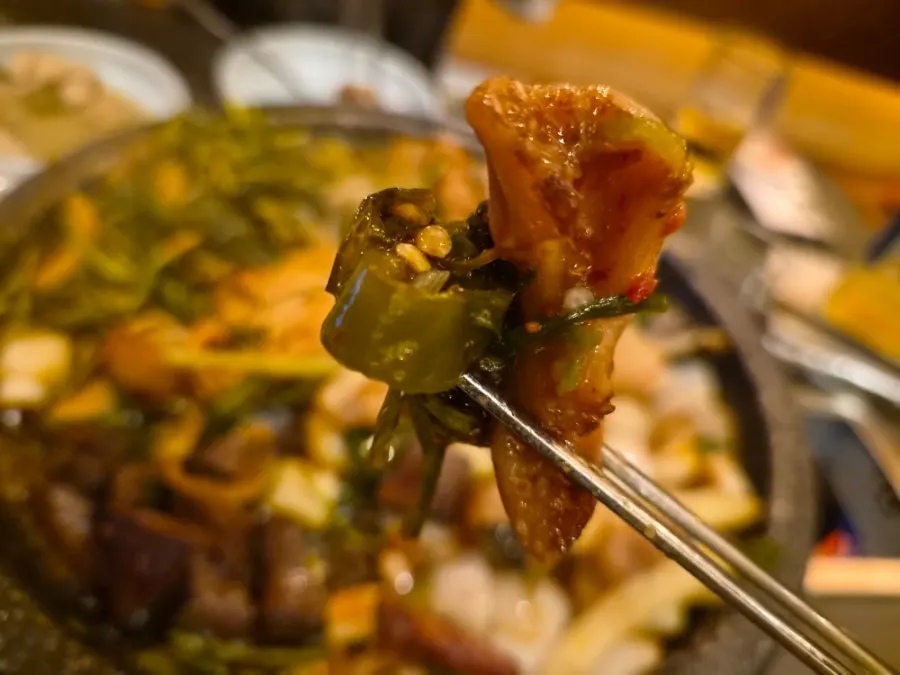 곱창과 순두부찌개를 곁들인 한 상