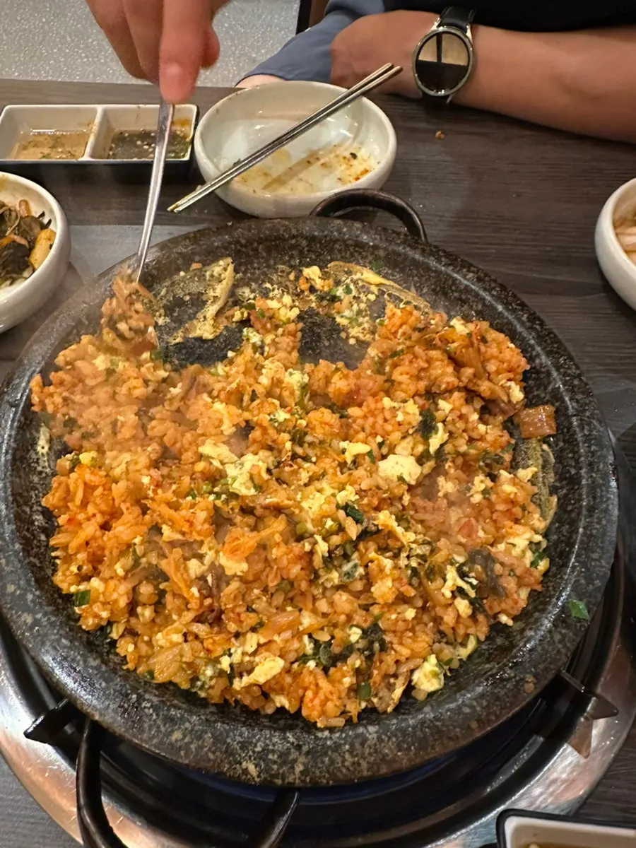 계란 두른 곱창 볶음밥