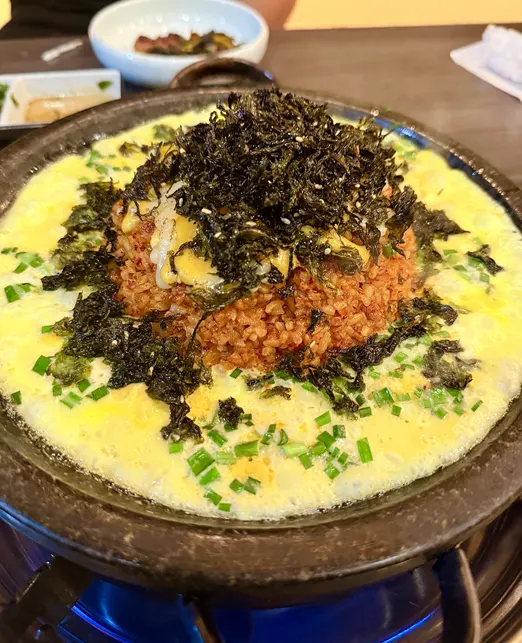 치즈를 추가한 일미곱 볶음밥