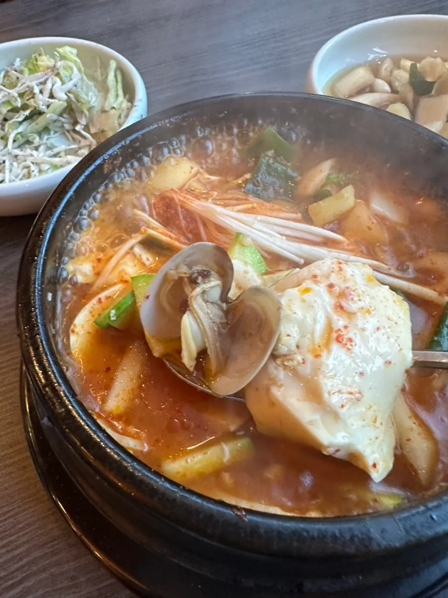 단품 크기의 기본 제공 찌개